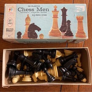Vintage 1969 Milton Bradley Chess Men 32 Pieces in Original Box Staunton Design